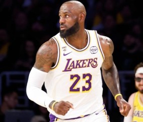 星空娱乐-父与子，詹姆斯&amp;amp;布朗尼收官战高效合砍29分5板10助4断