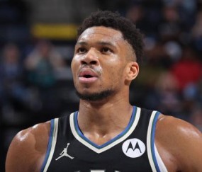 xingkong-【观察】坚信老里&amp;利拉德！动荡一季字母哥拒绝低头