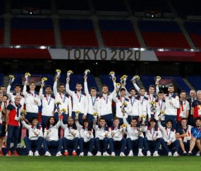 星空体育-拿到银牌该哭还是该笑？主帅和防线再次拖累西班牙