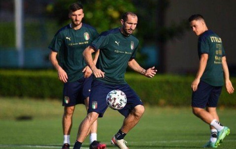 星空娱乐-基耶利尼：意大利比利时旗鼓相当 细节将决定成败